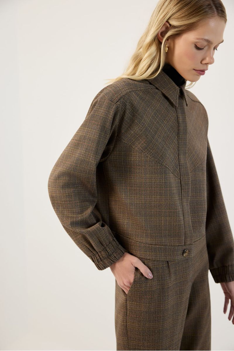 Camisa xadrez recortes marrom chocolate