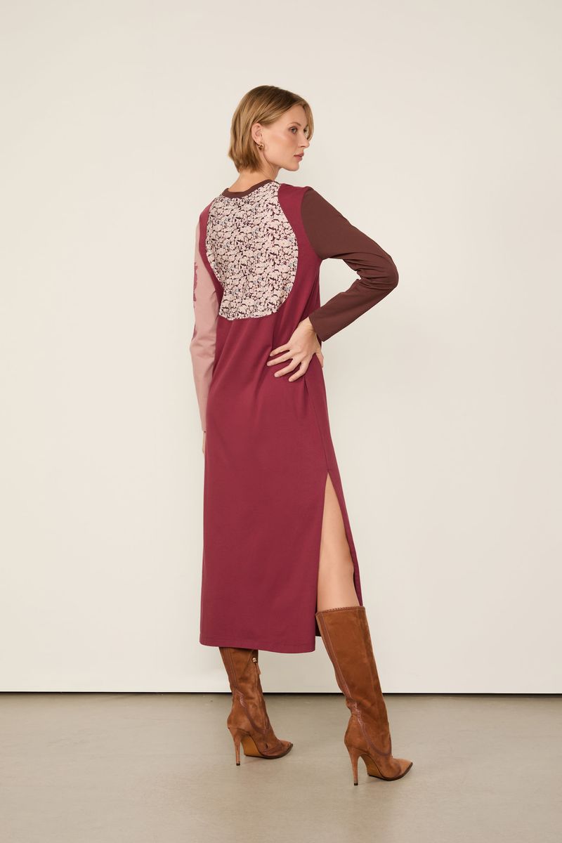 Vestido De Malha Fun Com Fenda Marrom e Vermelho