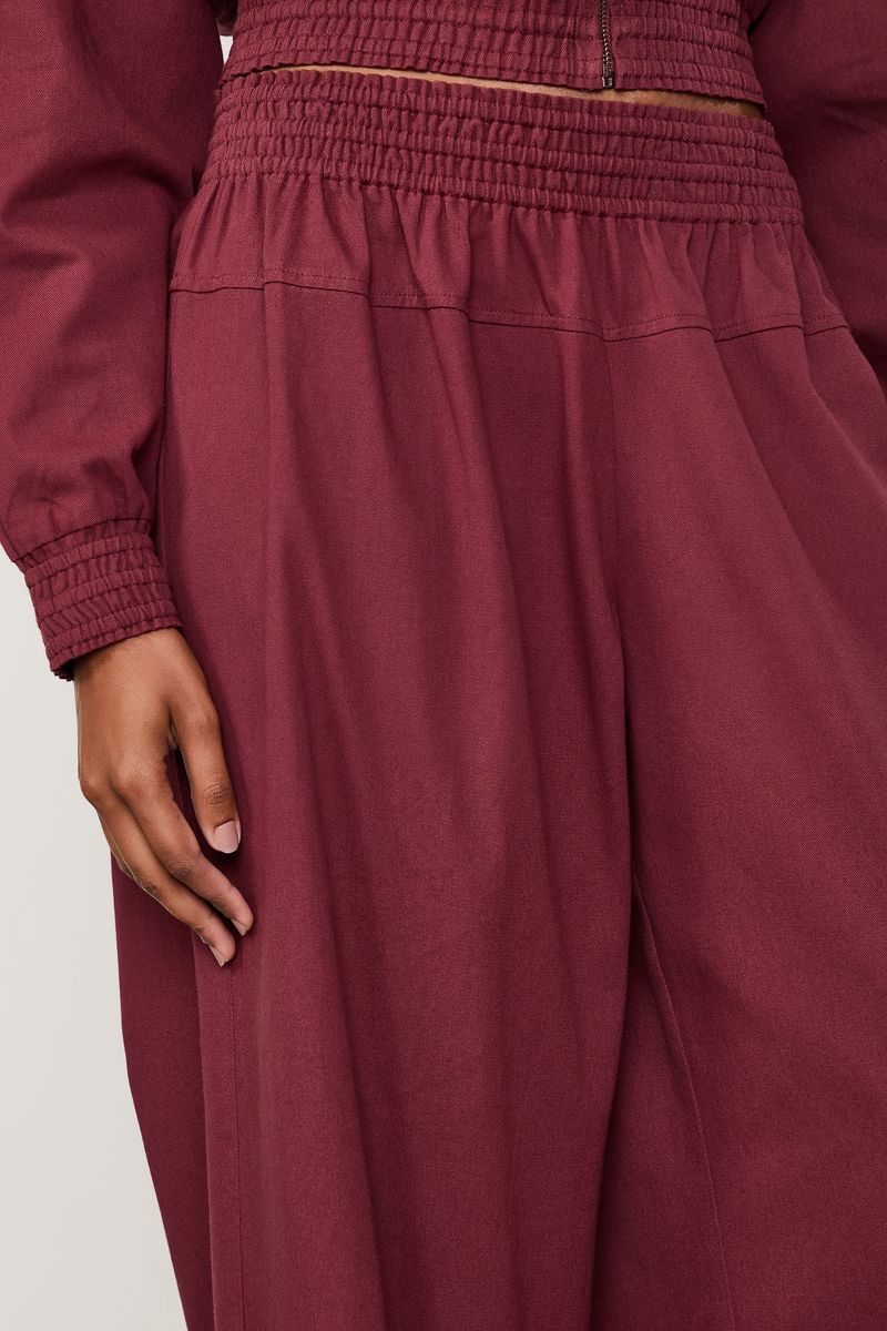 Calça Com Elástico Cintura