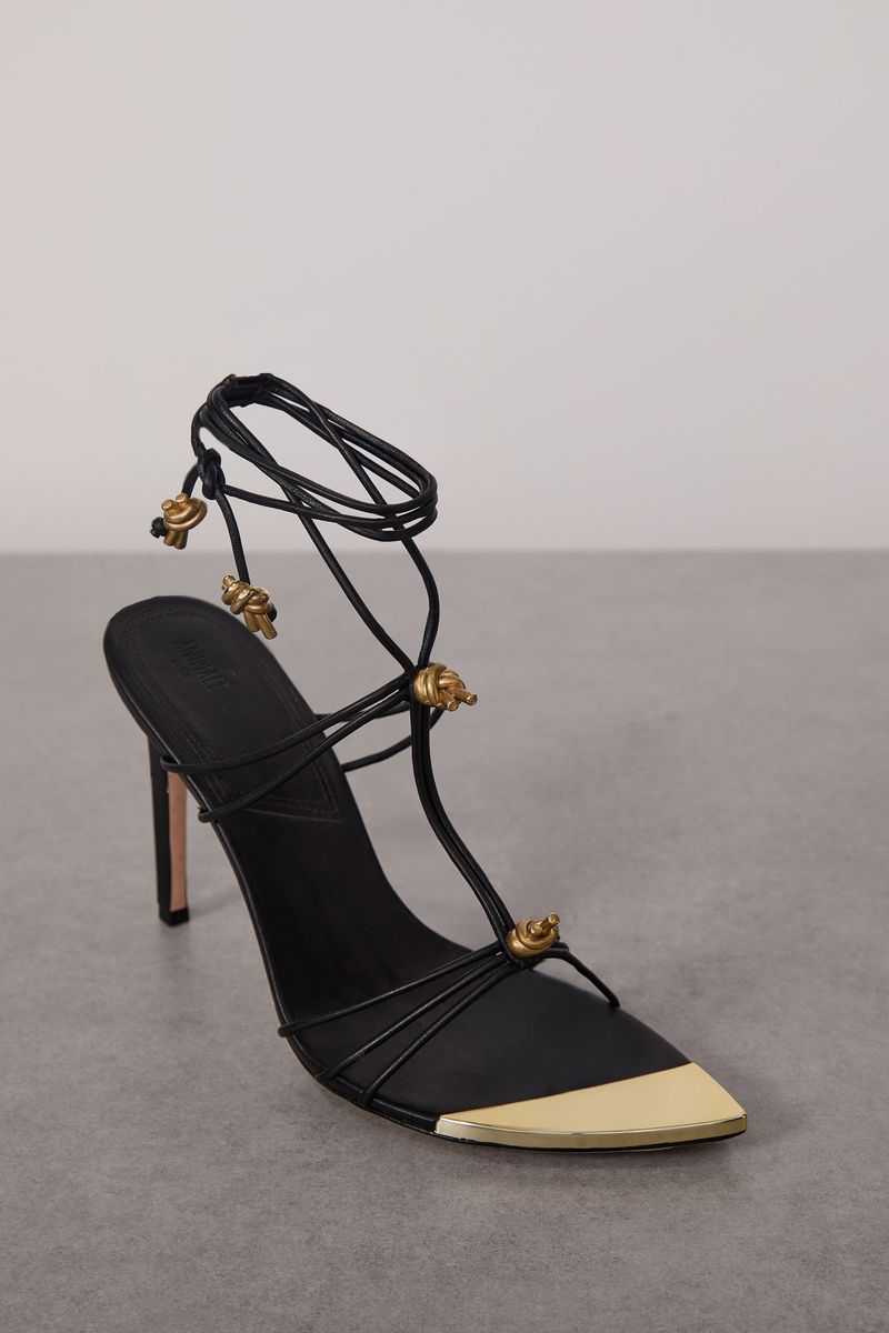 Sandalia De Couro Rolote Com Detalhe Metal