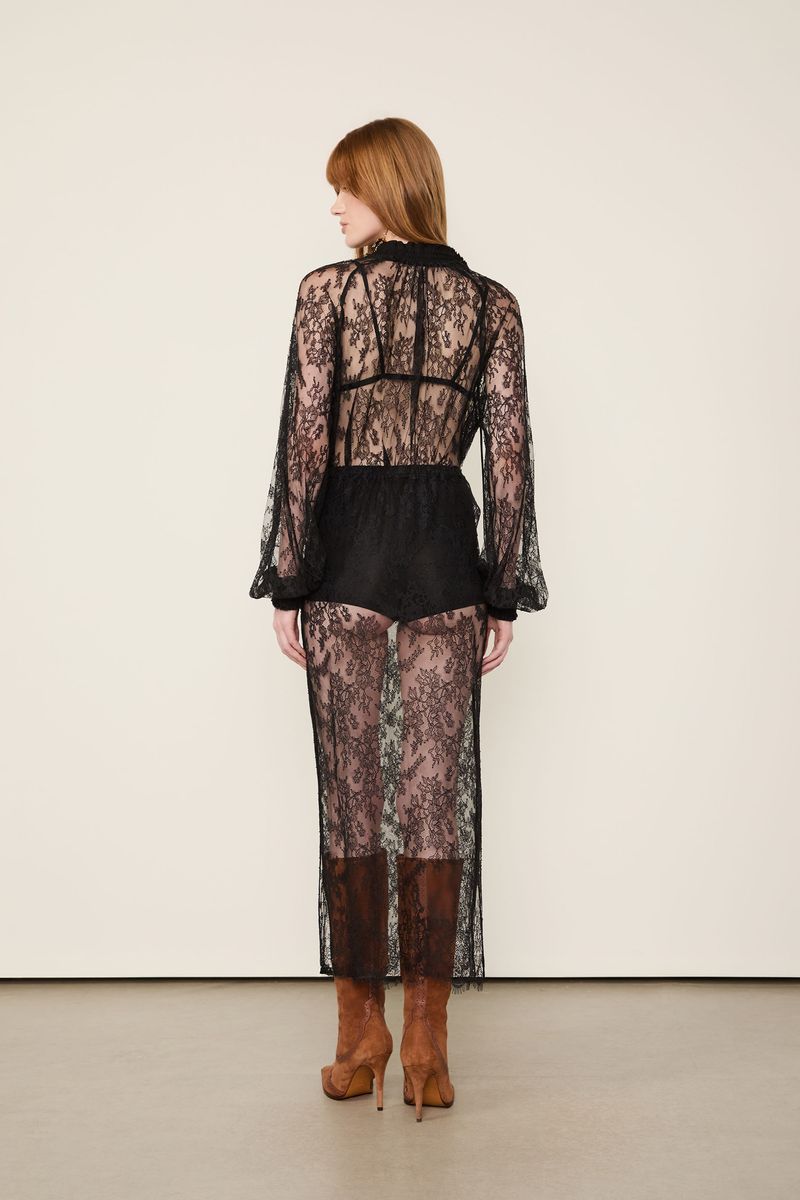 Saia De Renda Midi Preta Com Hot Pants