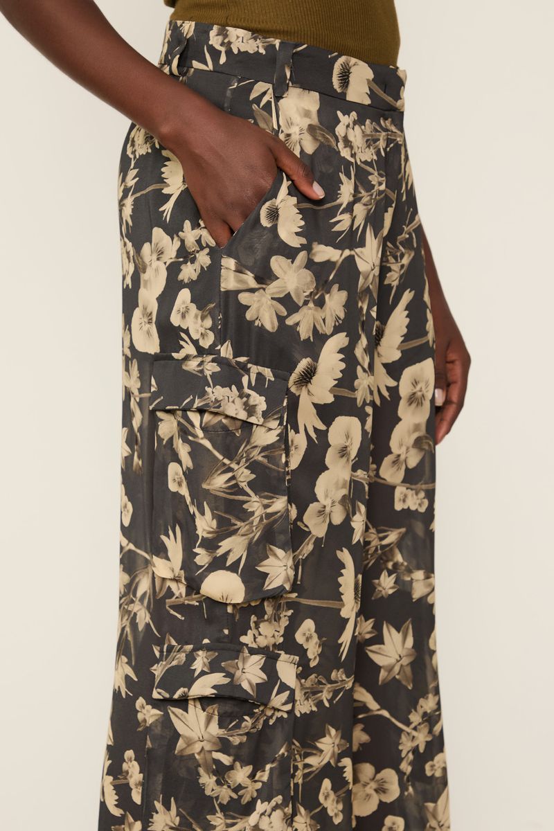Calça De Georgette Cargo Fluida Estampada