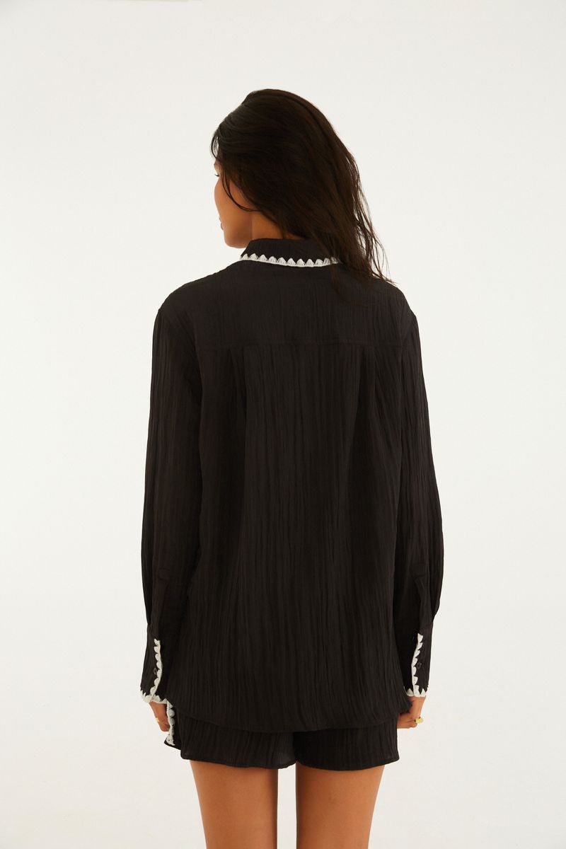 Camisa Detalhe