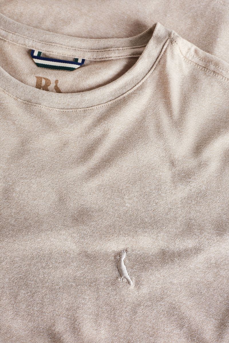 Camiseta Slim Malha Pessego