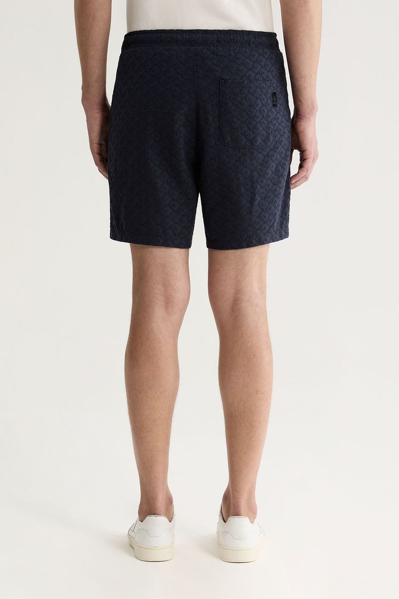 Short Vena Laise