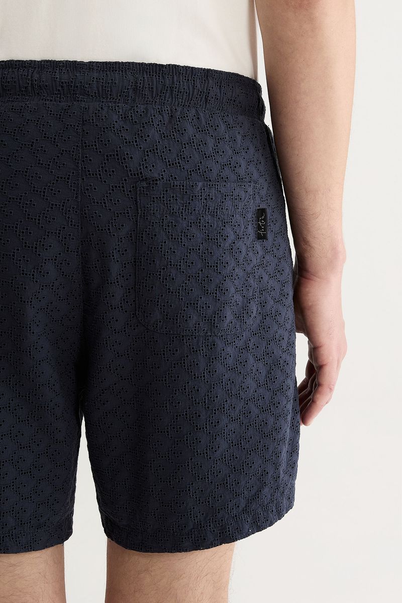 Short Vena Laise