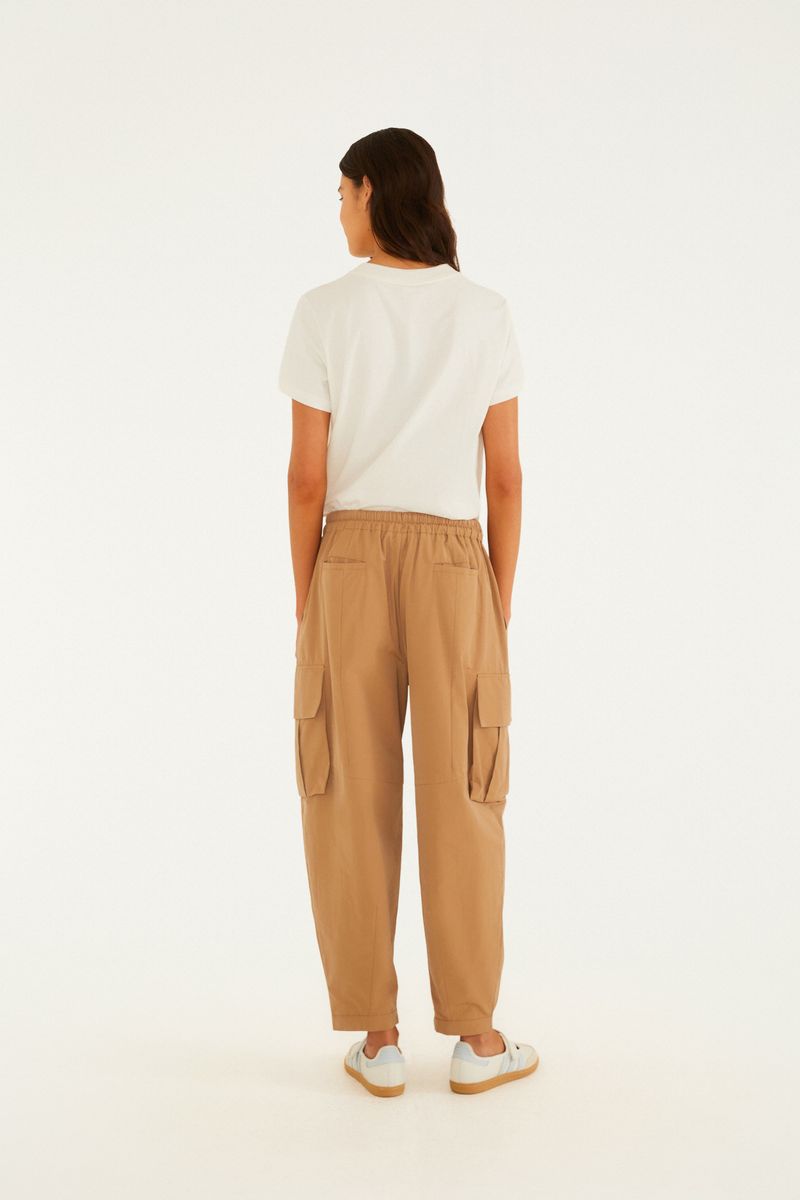 Calça Over Bolsos