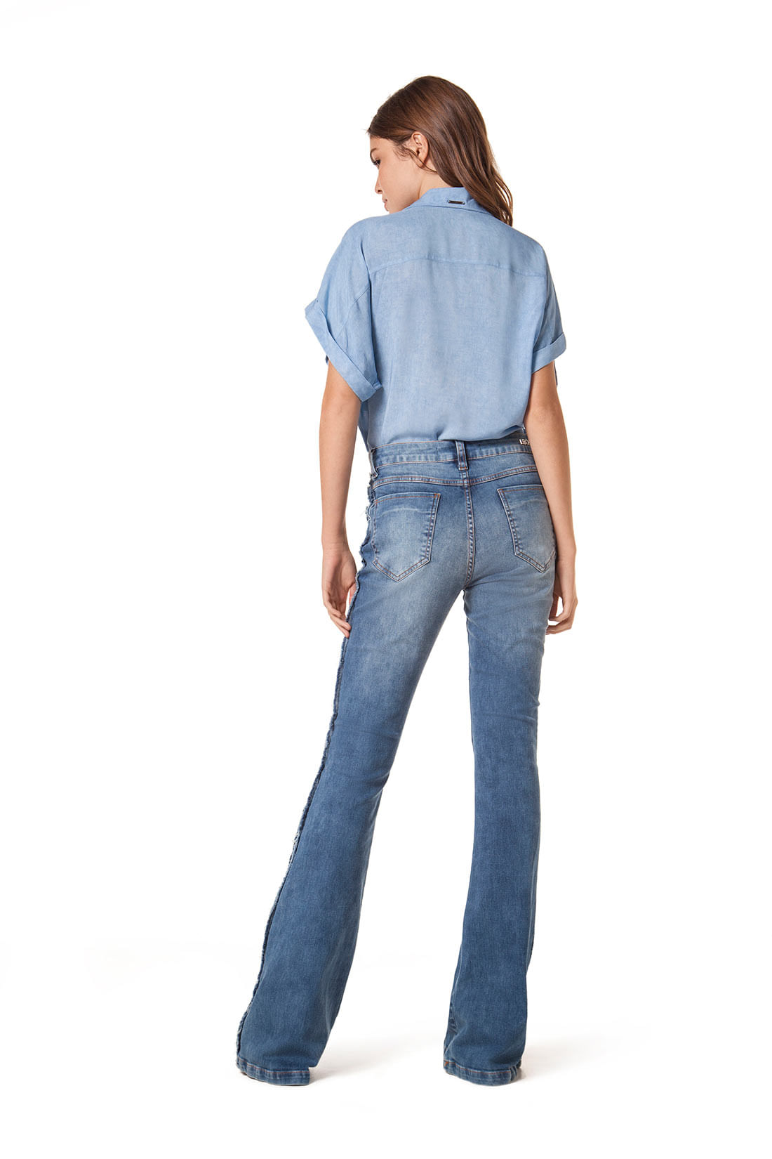 calça flare cós alto texturizada