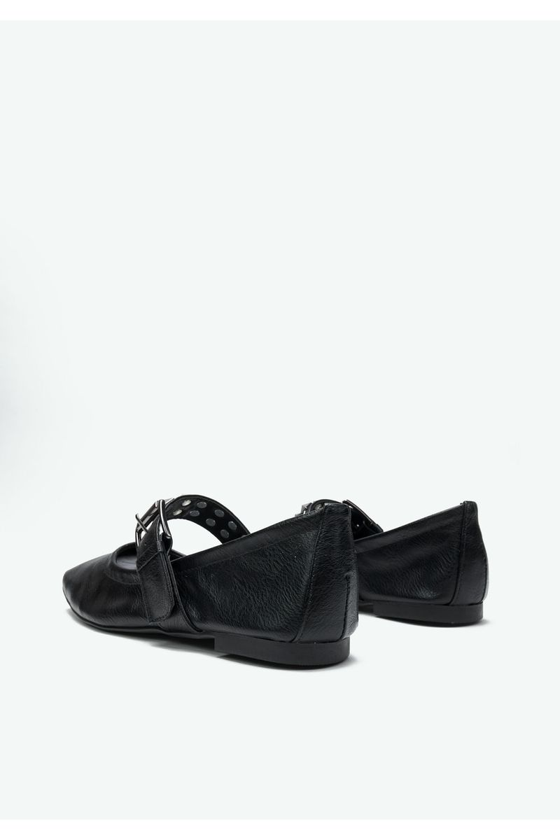 Sapatilha Bico Quadrado com Spikes