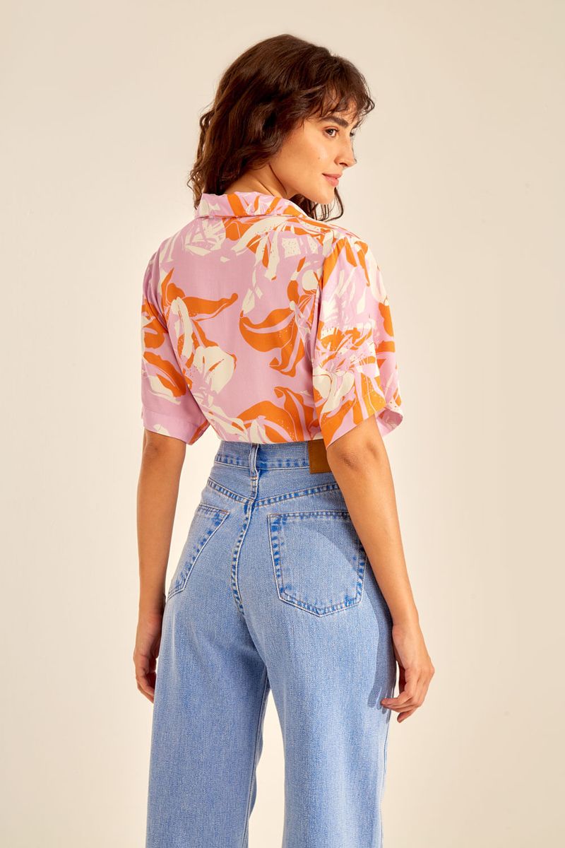 Camisa Estampa Lírios Cropped