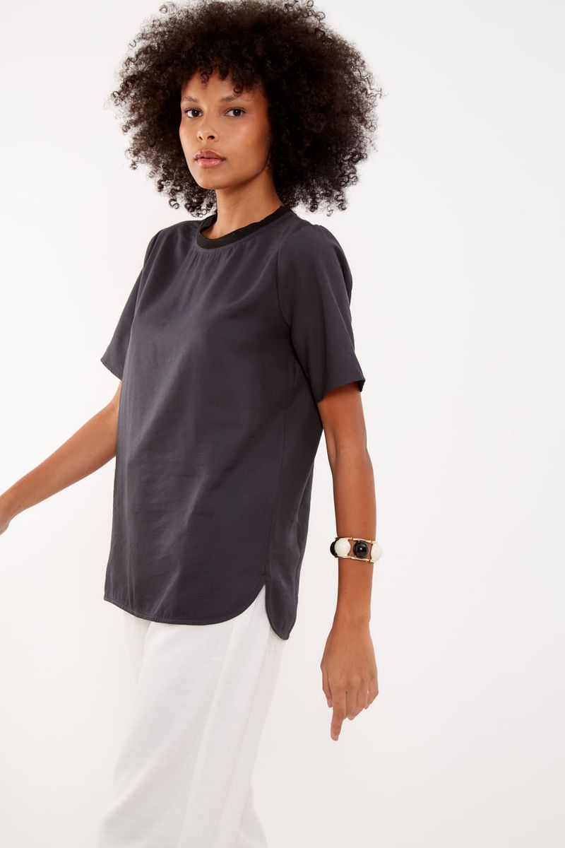 Blusa Ampla Decote Canoa