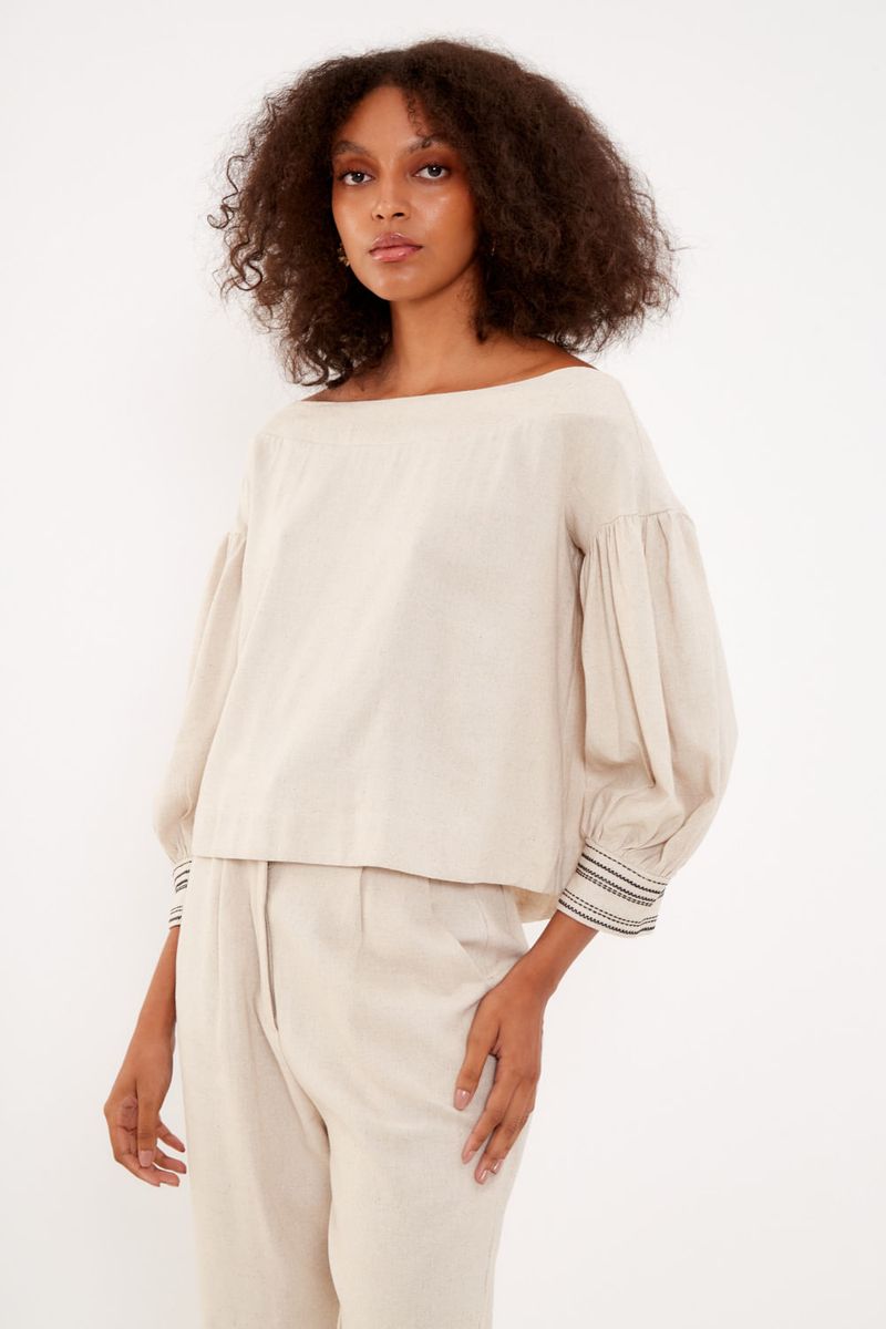 Blusa Canoa Bordado