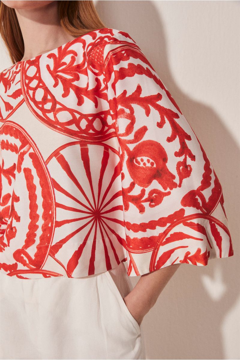 Blusa Cropped Pratos Localizado