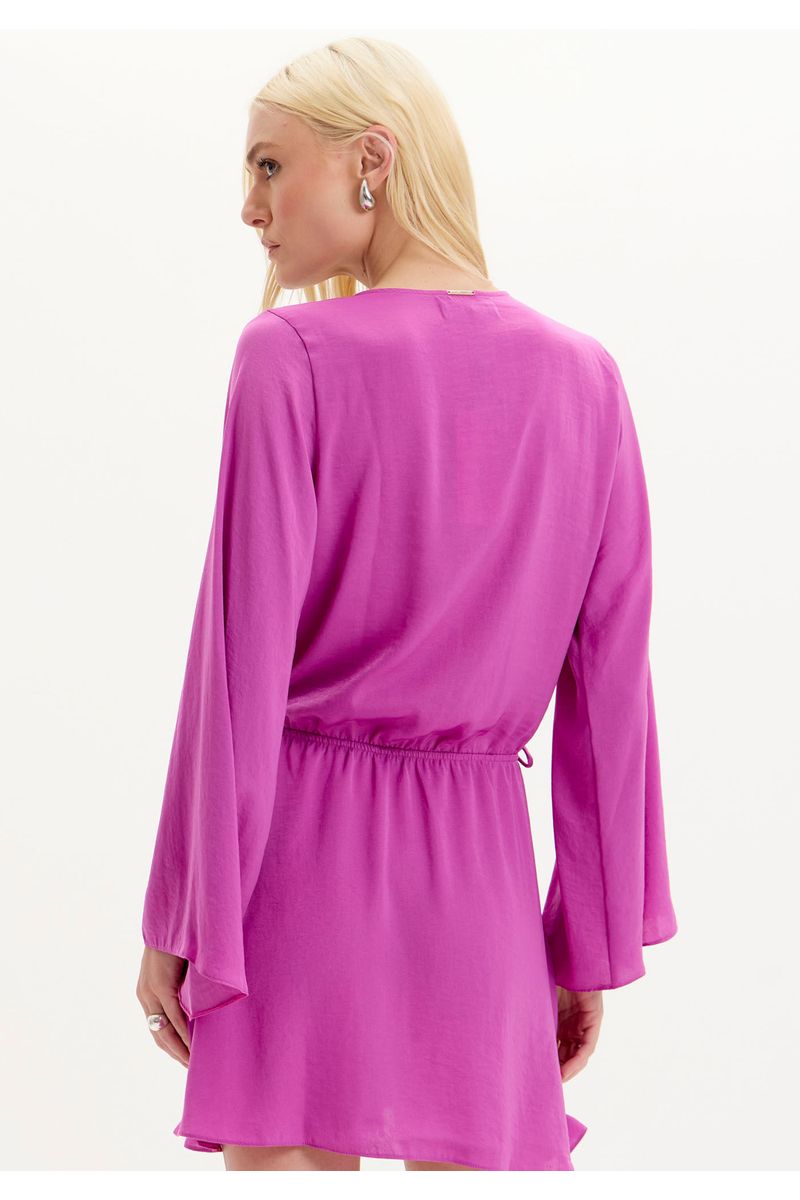 Vestido Curto Decote Renda