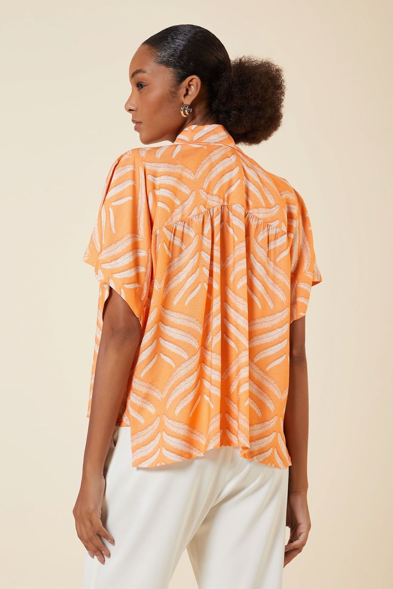 CAMISA COM MANGA AMPLA ESTAMPA BEACH CLUB