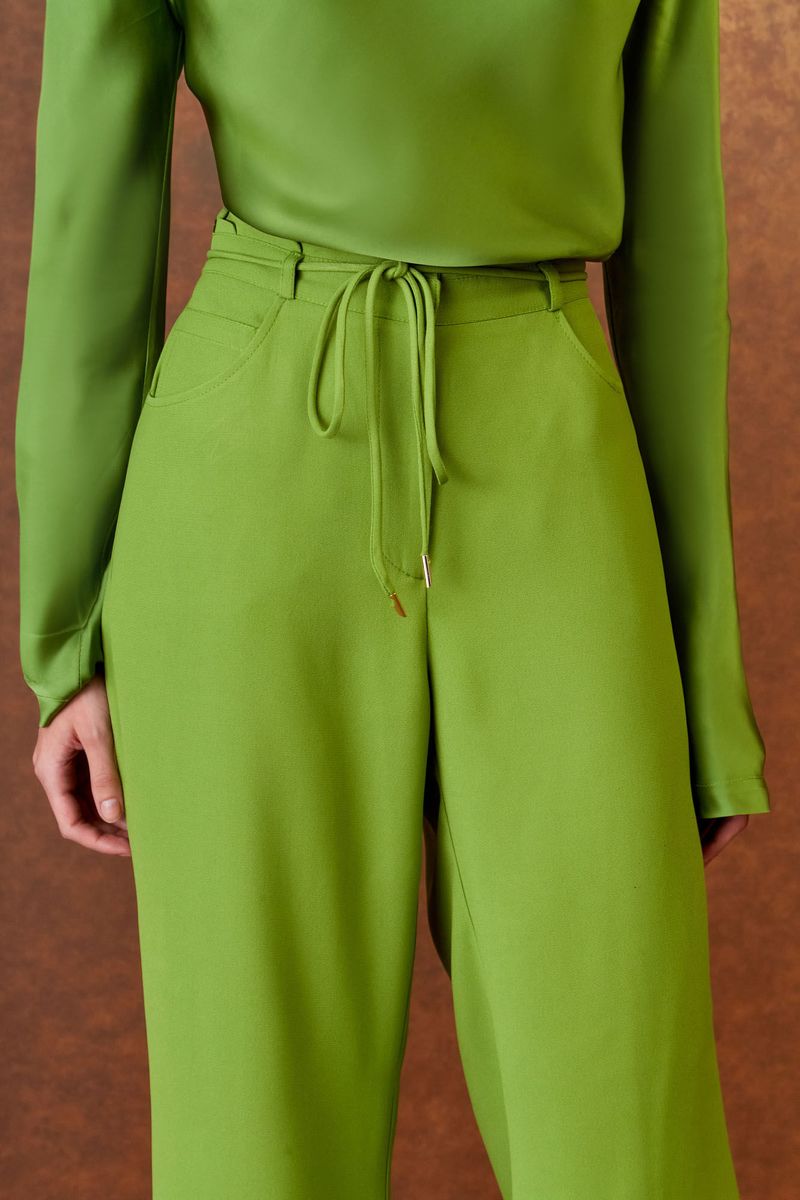 Calça Detalhe Prega Cós