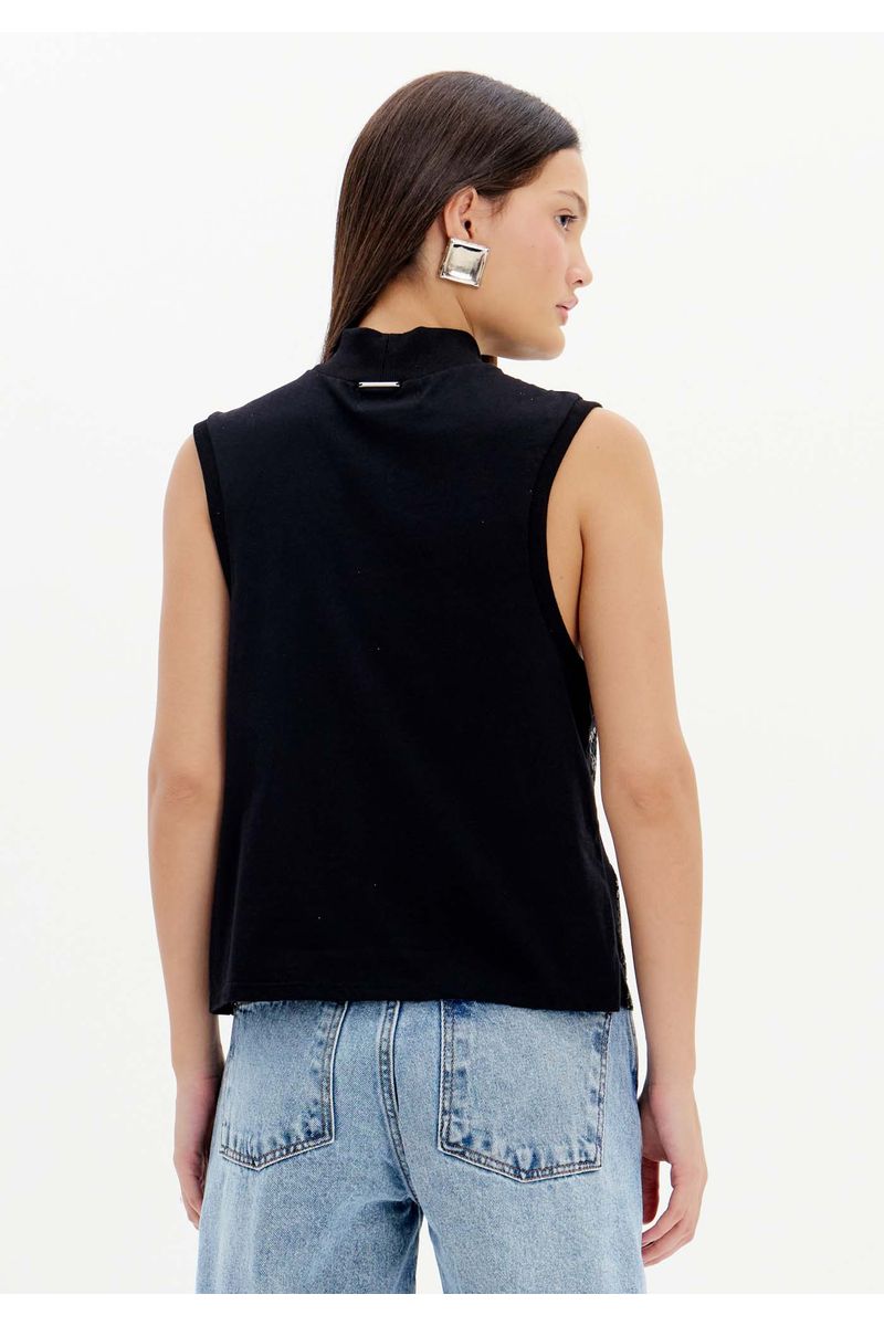 T-Shirt Com Transparência e Brilhos