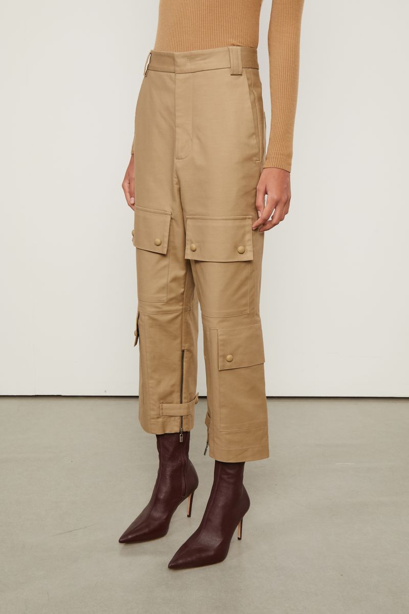 Calça Com Bolsos Marrom