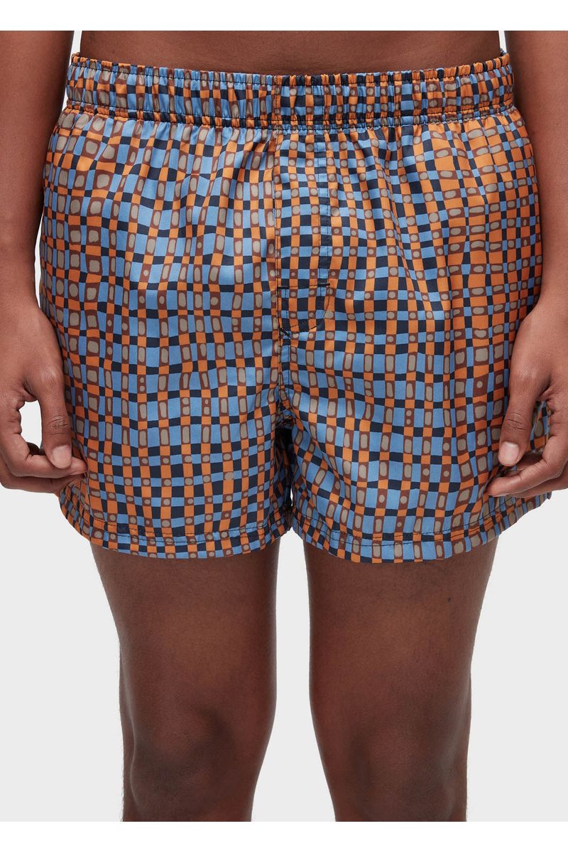 Short resort bent sun