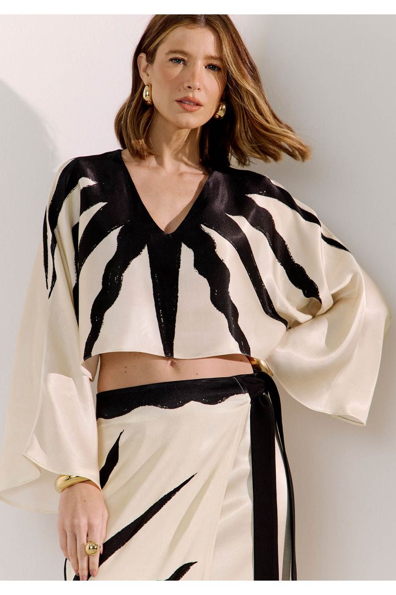 Blusa Cropped Estampada Decote V