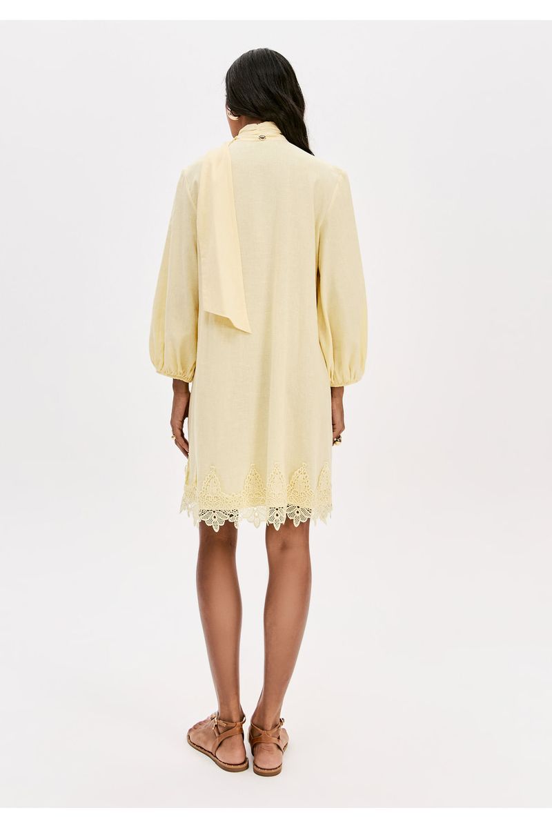 Vestido Curto Com Renda E Linho