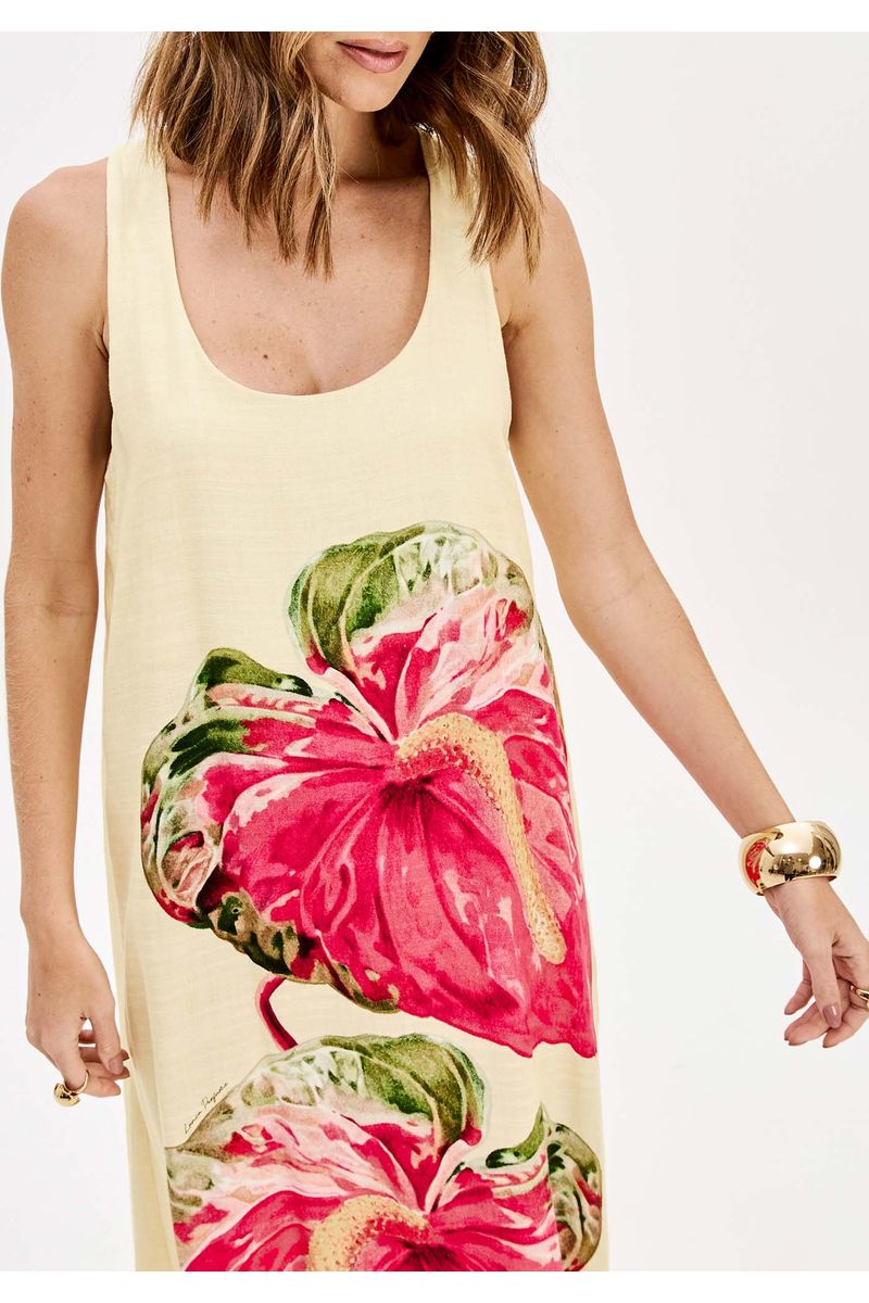 Vestido Longo Sem Mangas Com Cinto