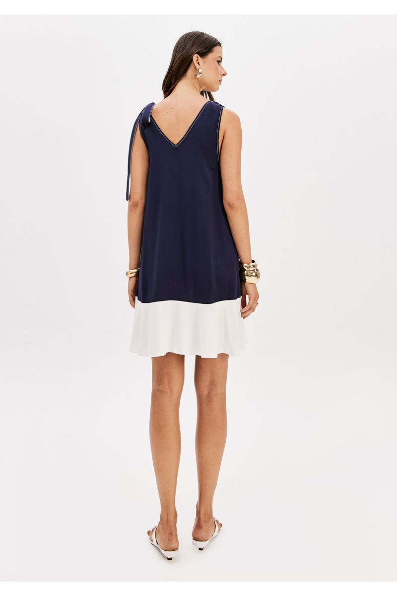 Vestido Curto Com Decote V E Amarrações