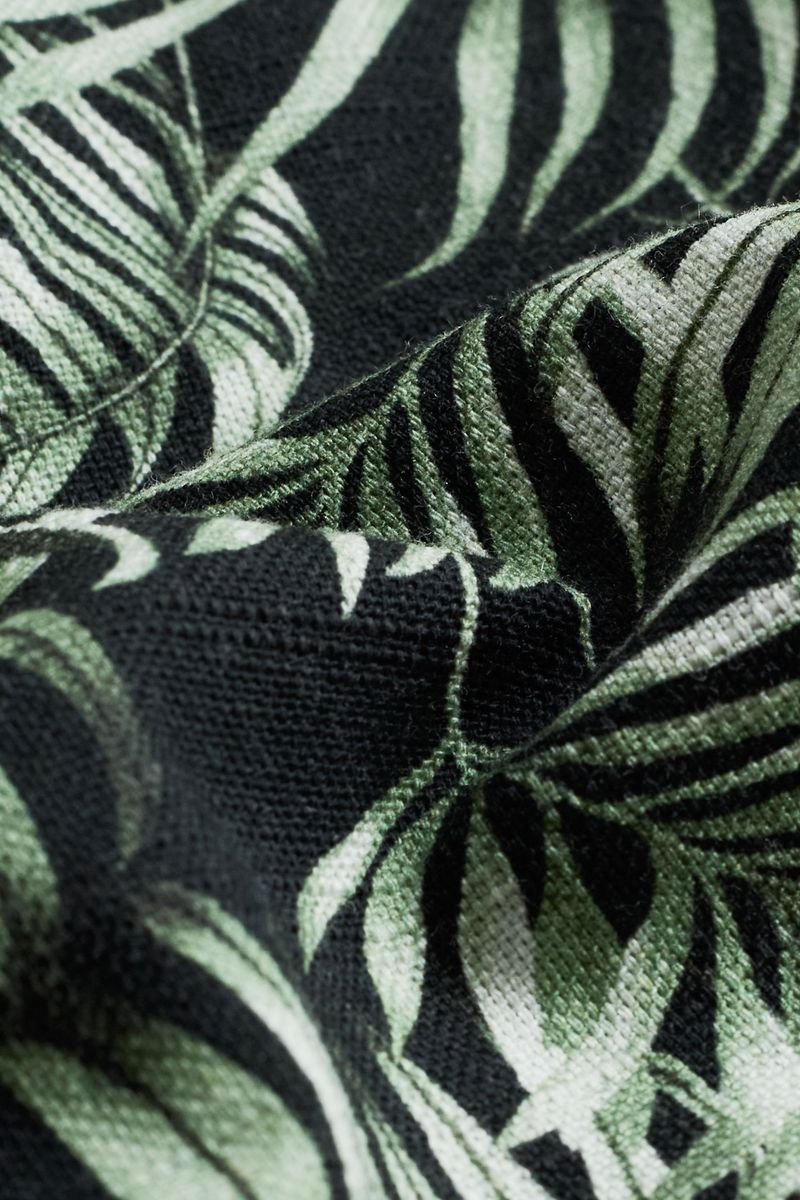 Bermuda Mini Estampa Folhas