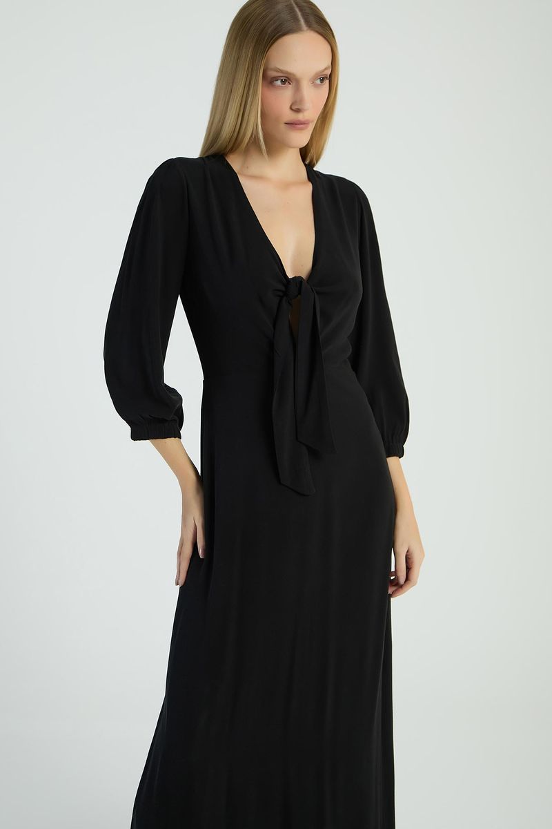 VESTIDO LONGO COM NO FRONTAL - PRETO