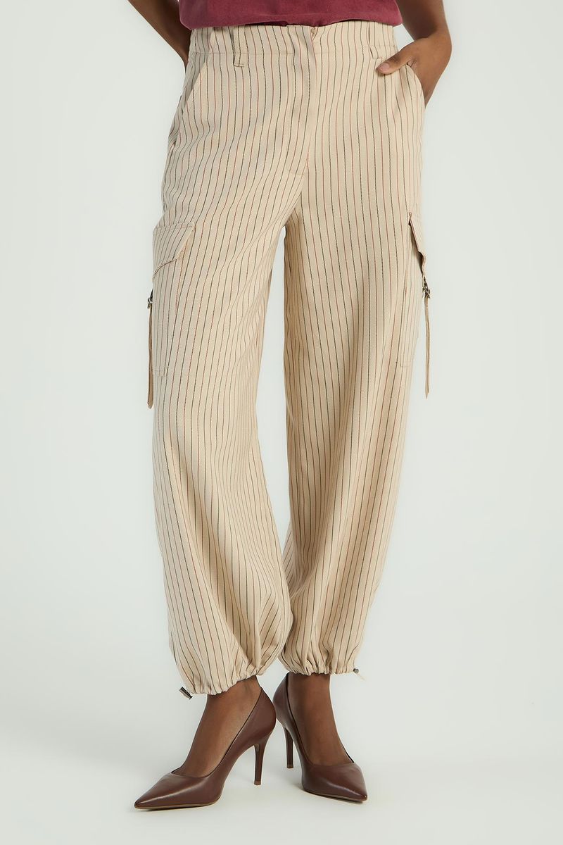 CALÇA CARGO COM FIVELAS - BEGE