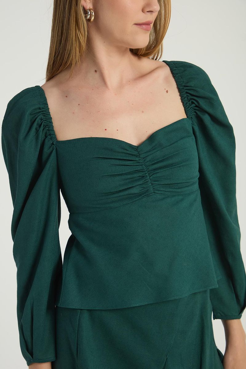 BLUSA COM FRANZIMENTO FRONTAL - FLORESTA