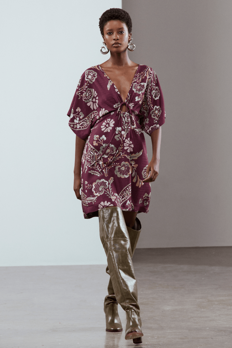 VESTIDO ESTAMPADO COM ARGOLA E AMARRAÇÃO FRONTAL-EST CASHMERE PINCELADO