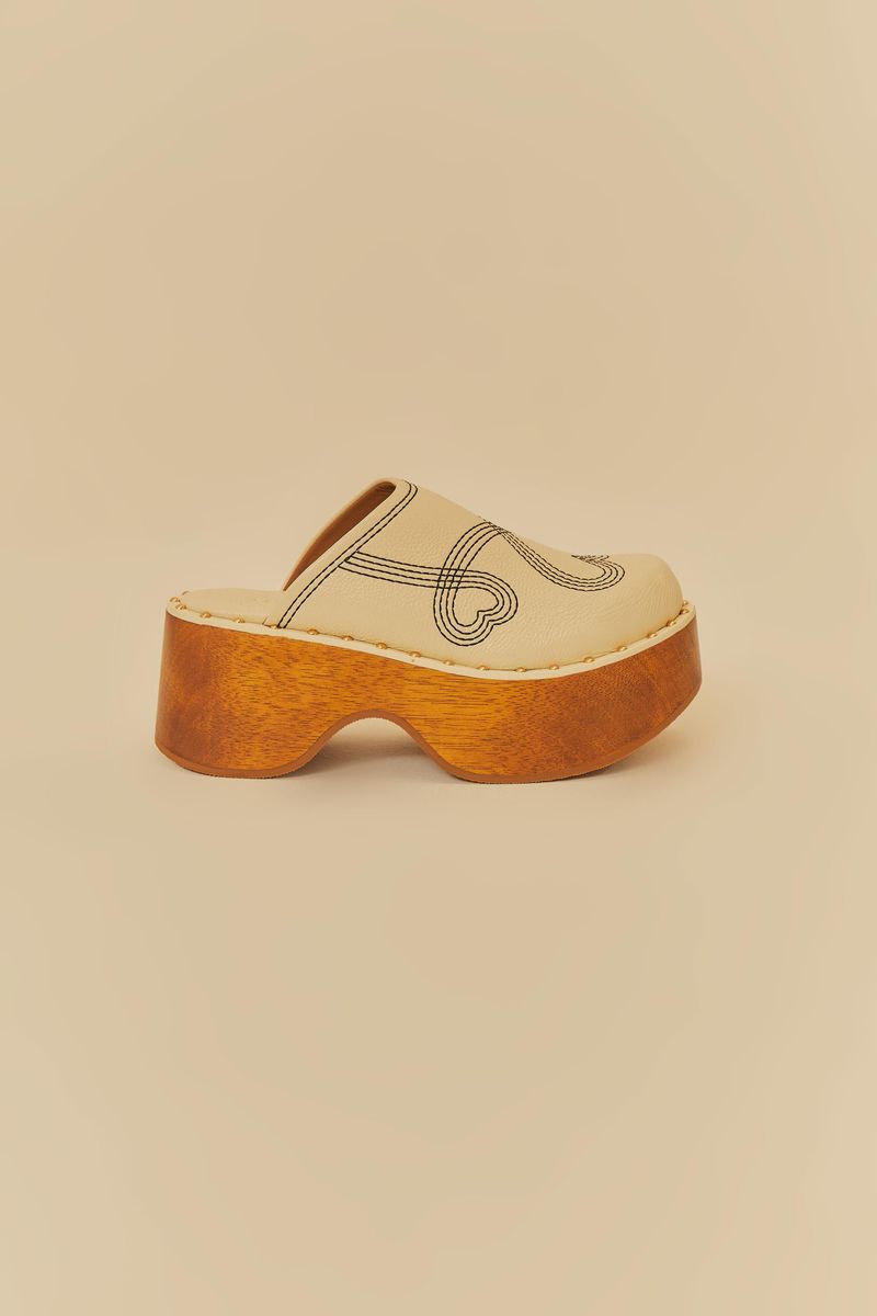 Clog Plataforma Bordado