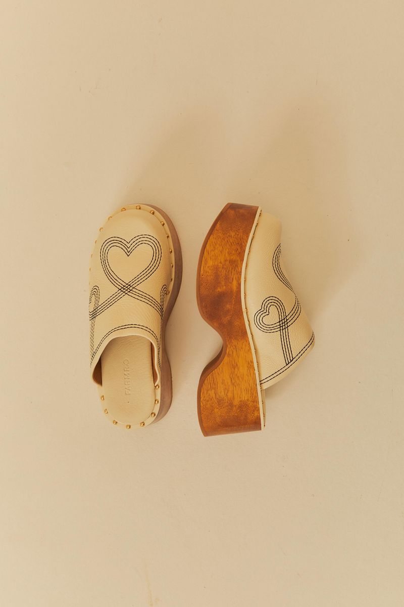 Clog Plataforma Bordado
