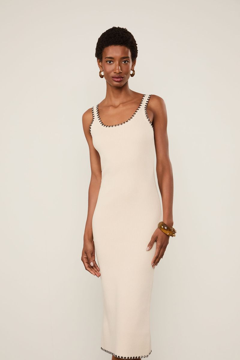 Vestido De Tricot Midi Com Ilhós Detalhe Decote