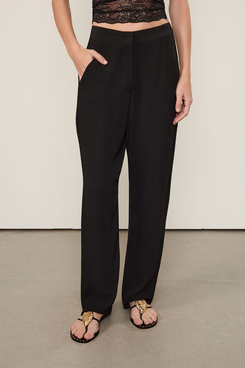 Calça De Georgette Reta Com Bolsos