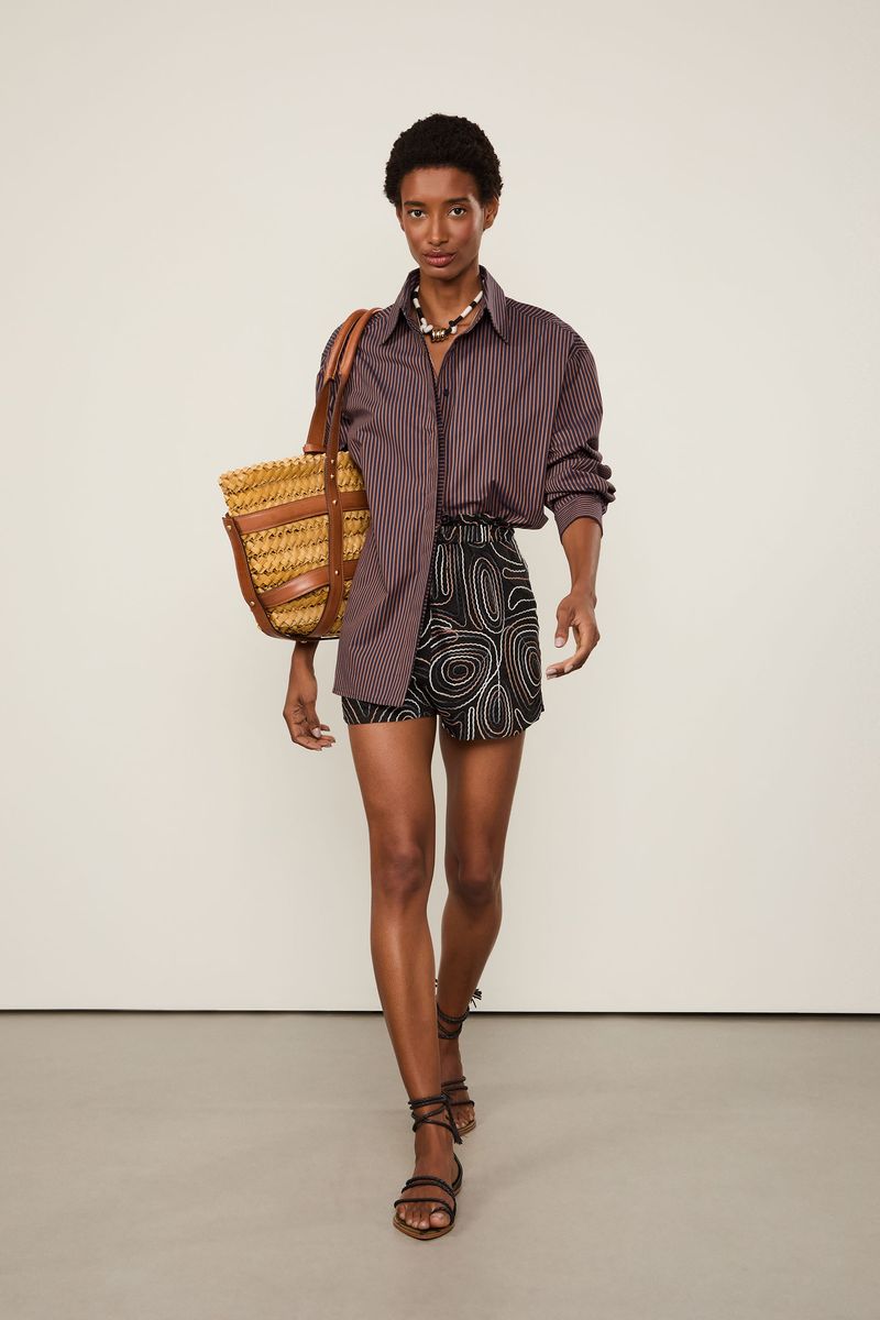 Short De Georgette Amplo Com Bordado
