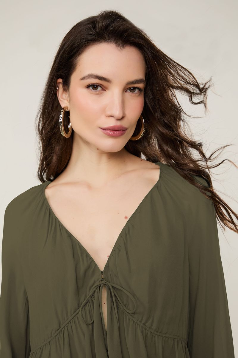 Blusa De Georgette Com Decote Verde