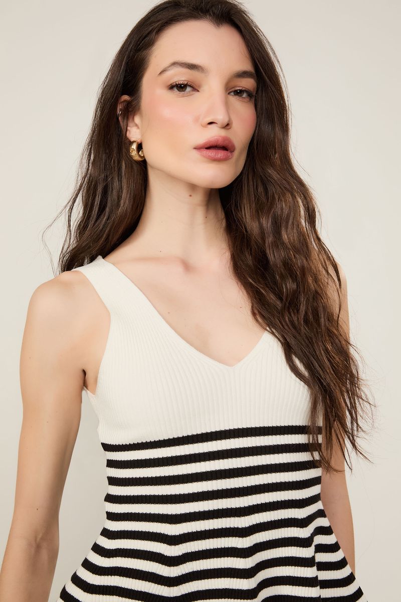 Blusa De Tricot Peplum Listrada