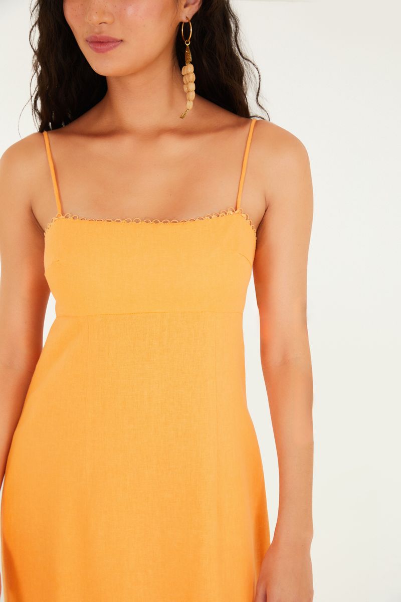Vestido Reto Alcinhas
