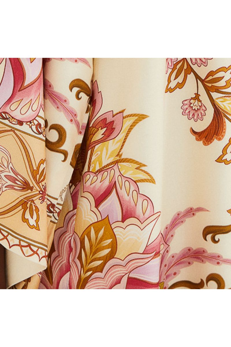 Vestido Curto Estampado Jardim Majestoso