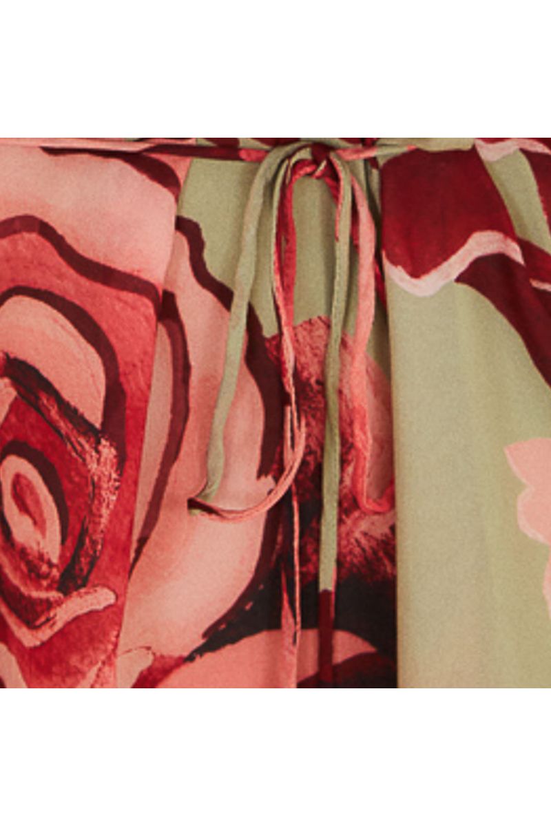 Vestido Curto Estampado Rosas Pintadas