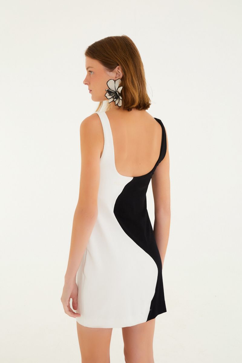 Vestido Curto Patch Ondas
