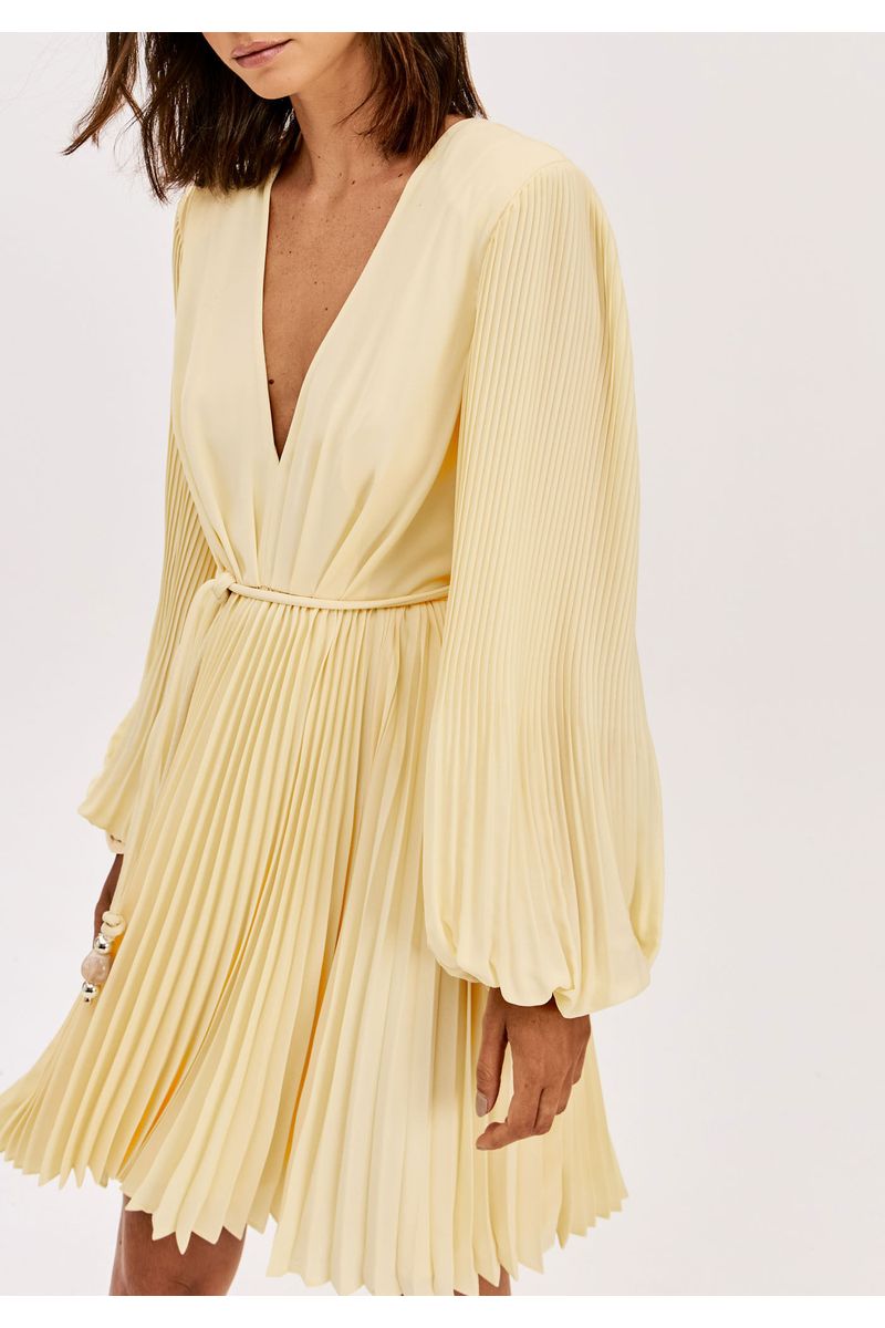 Vestido Curto Plissado Manga Longa