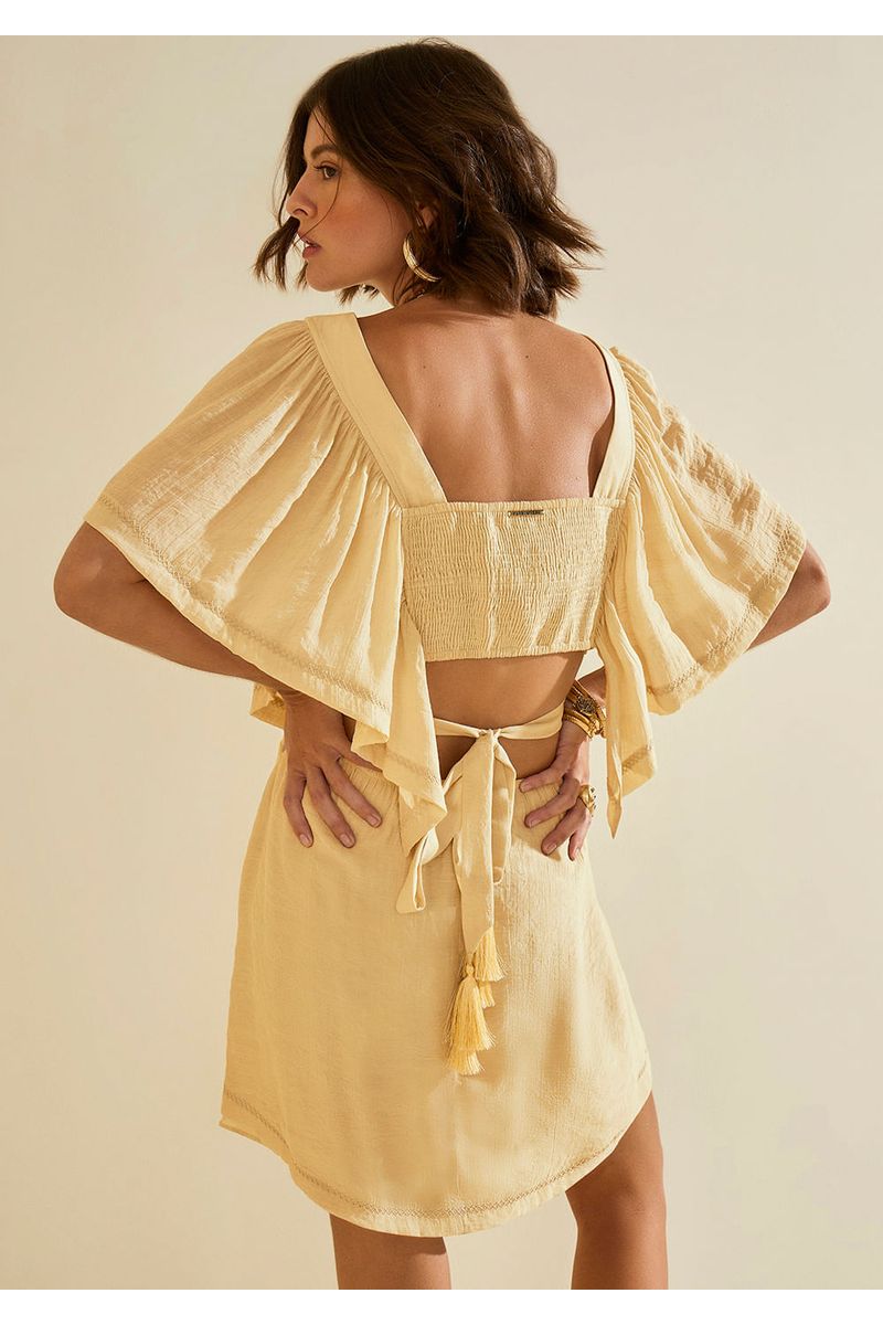 Vestido Morena Rosa Ajustado Decote Careca Manga Curta Curto Amarelo