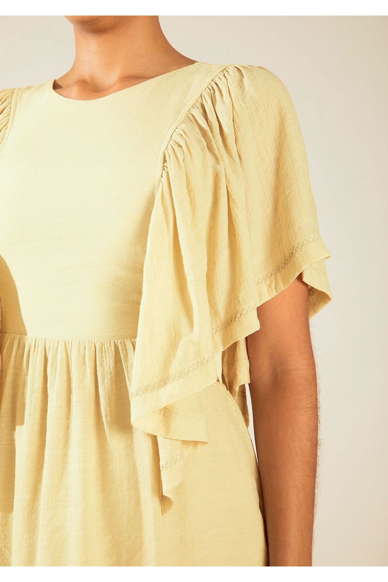 Vestido Morena Rosa Ajustado Decote Careca Manga Curta Curto Amarelo