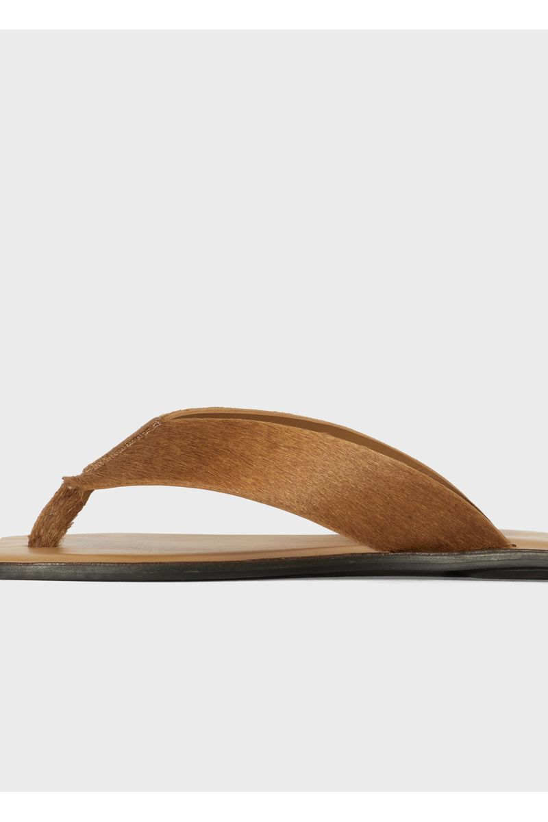 Chinelo flat pelo