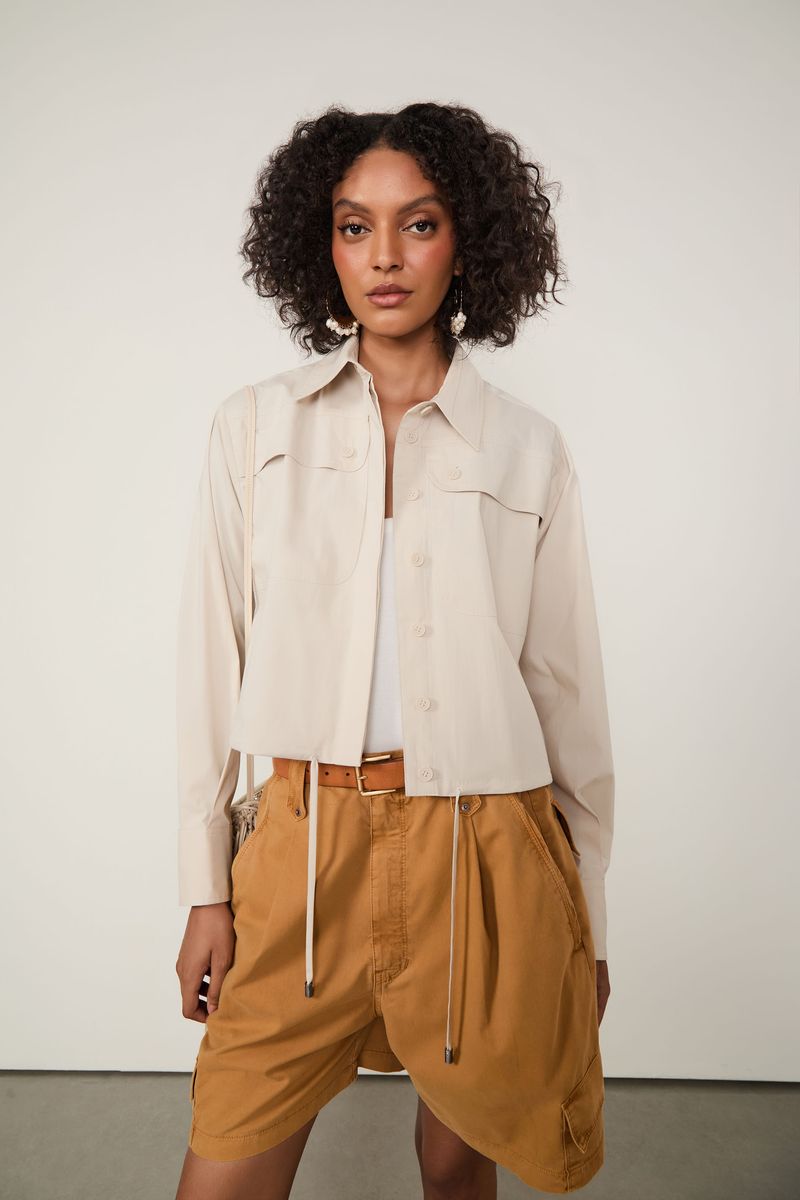 Camisa Cropped Manga Longa Com Amarração Detalhe Bolsos Cinza