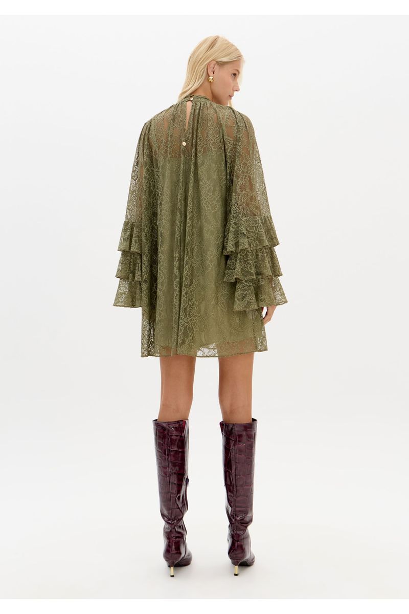 Vestido Curto Amplo Renda