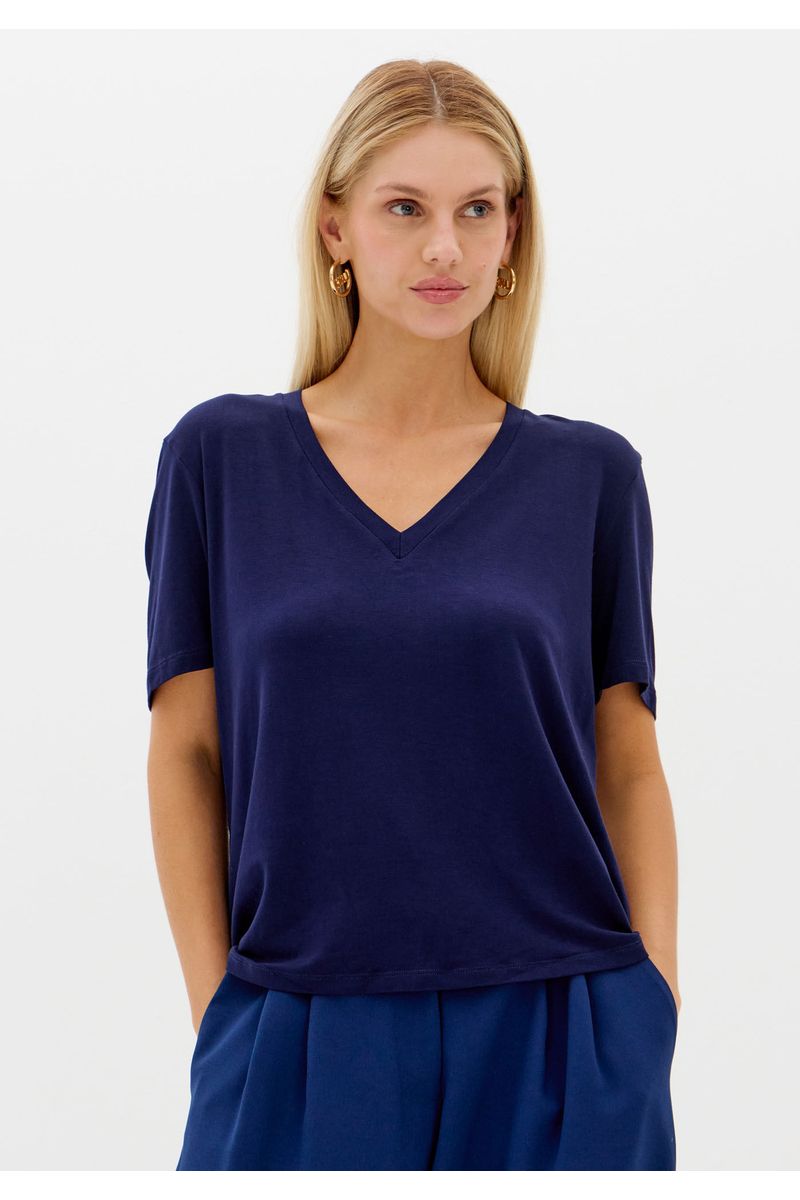 Blusa Com Decote V De Manga Curta